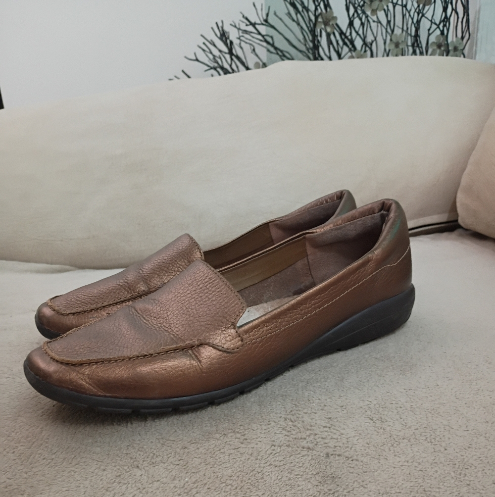 Women's metalic Brown Loafers - Picture 2 of 10